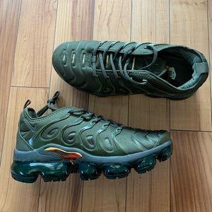 SOLD🔥NIKE VAPORMAX Vn men sz 8.5🔥